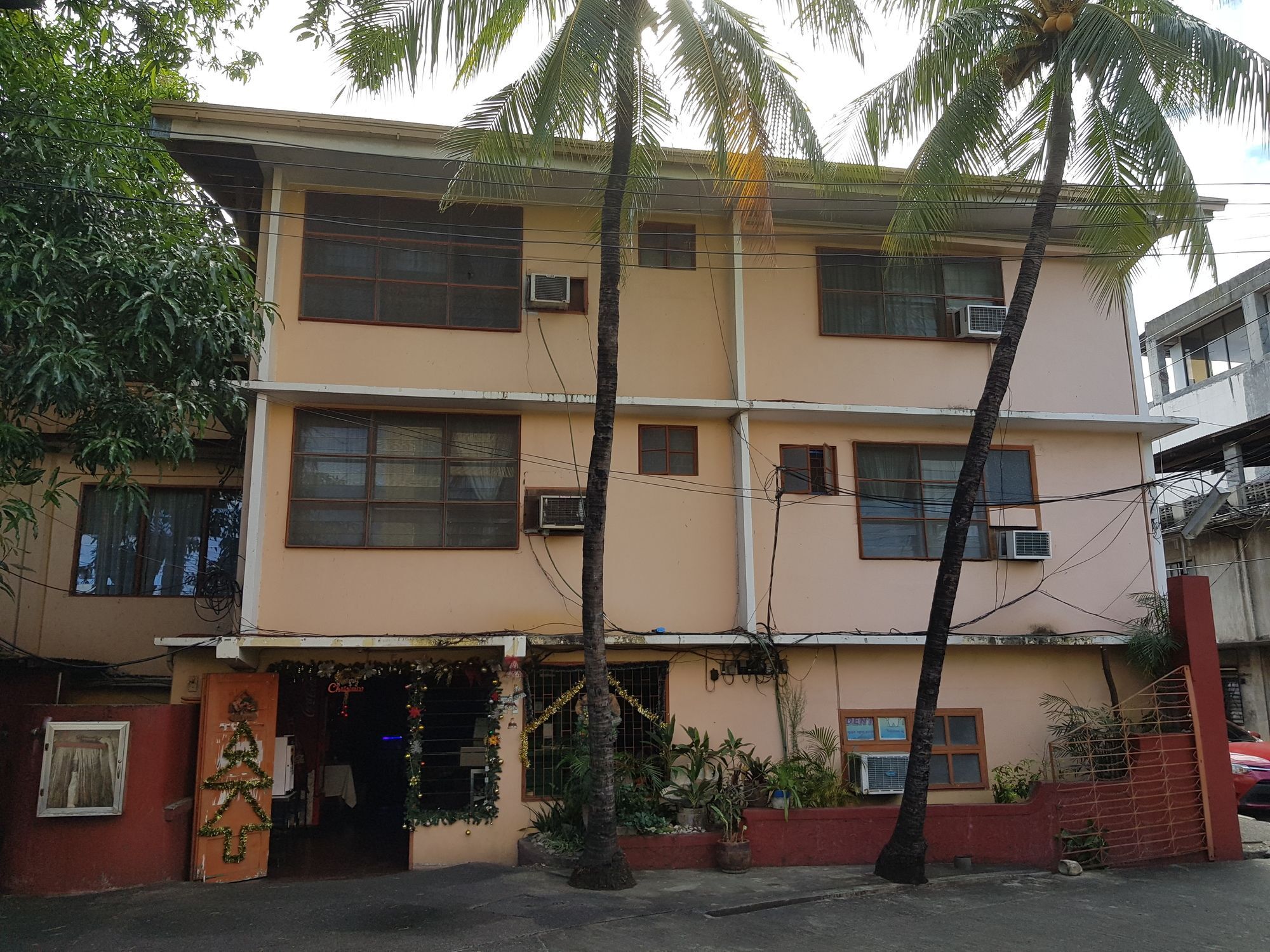 Texicano Hotel Main Laoag Esterno foto